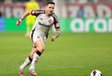 Saúl em ação pelo Flamengo contra o PSG