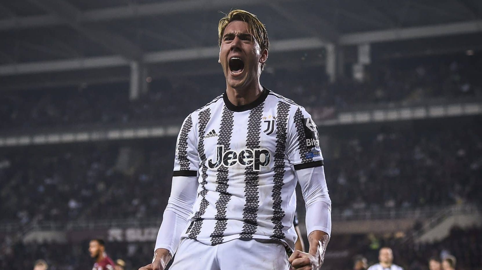 Vlahovic jogando pela Juventus