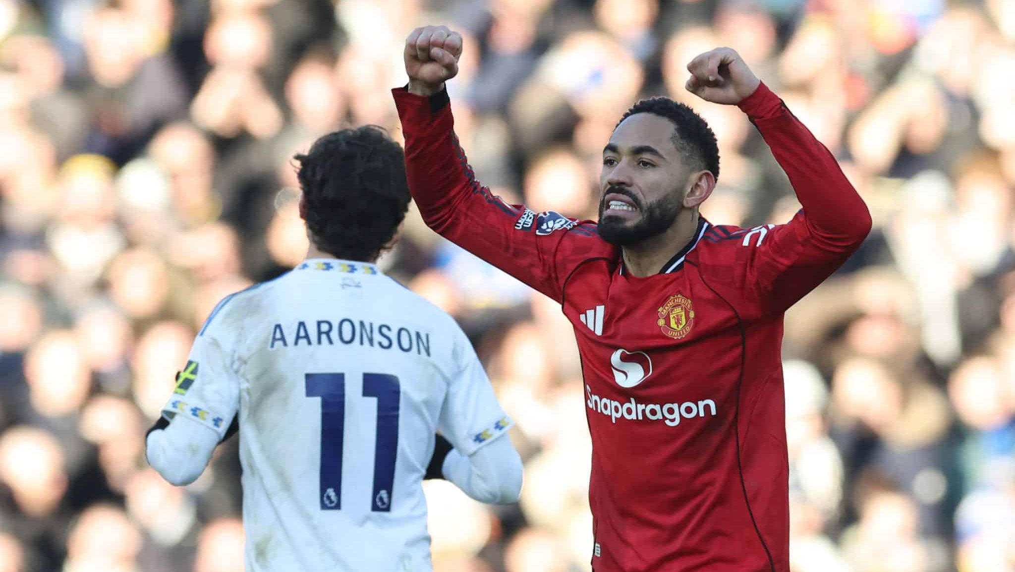 Matheus Cunha comemora seu gol sobre o Leeds
