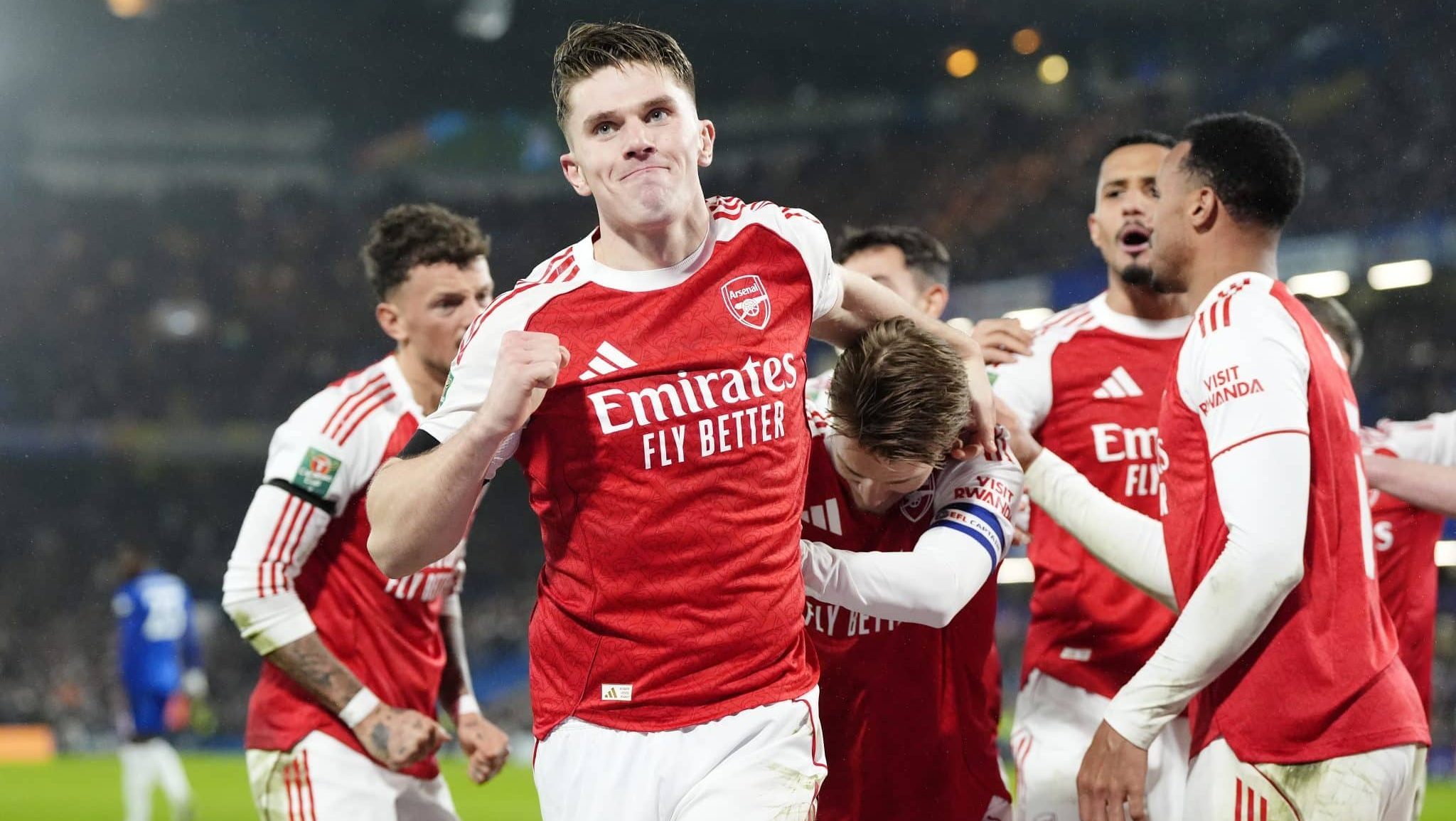 Gyökeres comemorando gol pelo Arsenal contra o Chelsea