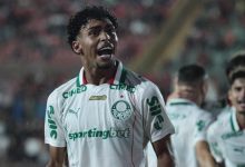 Luighi comemorando gol pelo Palmeiras