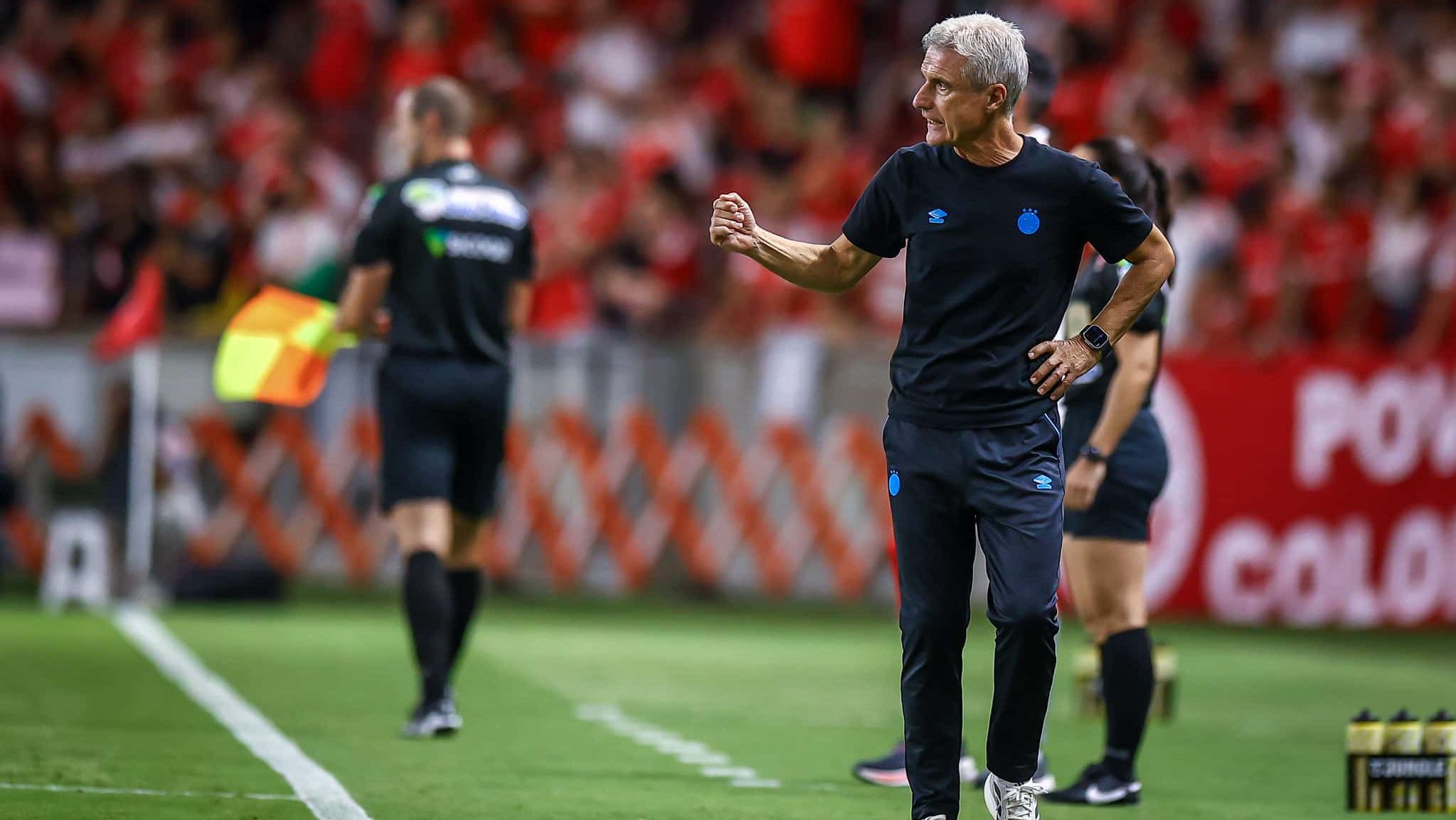 Luís Castro, técnico do Grêmio