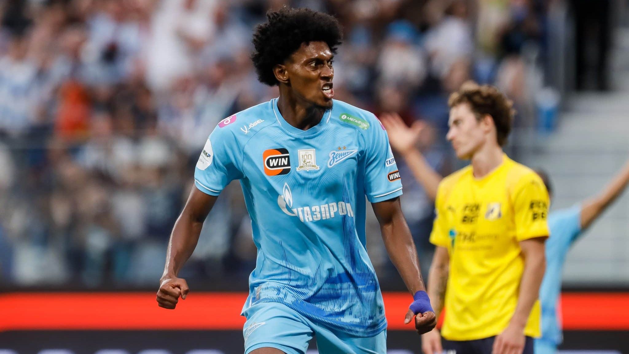 Mateo Cassierra em ação pelo Zenit