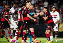 Jogadores do Flamengo pediram pênalti em Arrascaeta contra o São Paulo