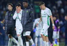 Jogadores do Santos Laguna lamentam derrota para o Pumas