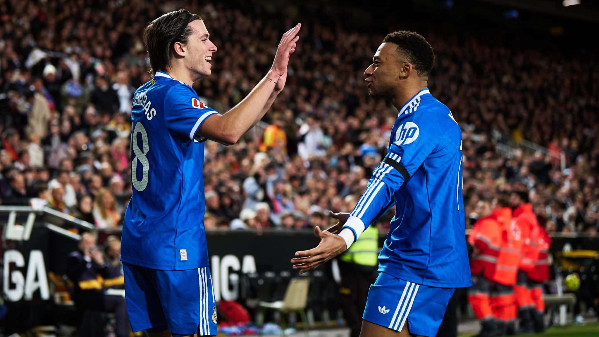 Carreras e Mbappé marcaram para o Real Madrid contra o Valencia