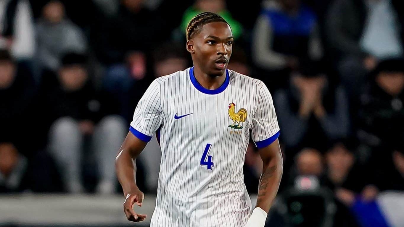 Jérémy Jacquet em ação pela França Sub-21