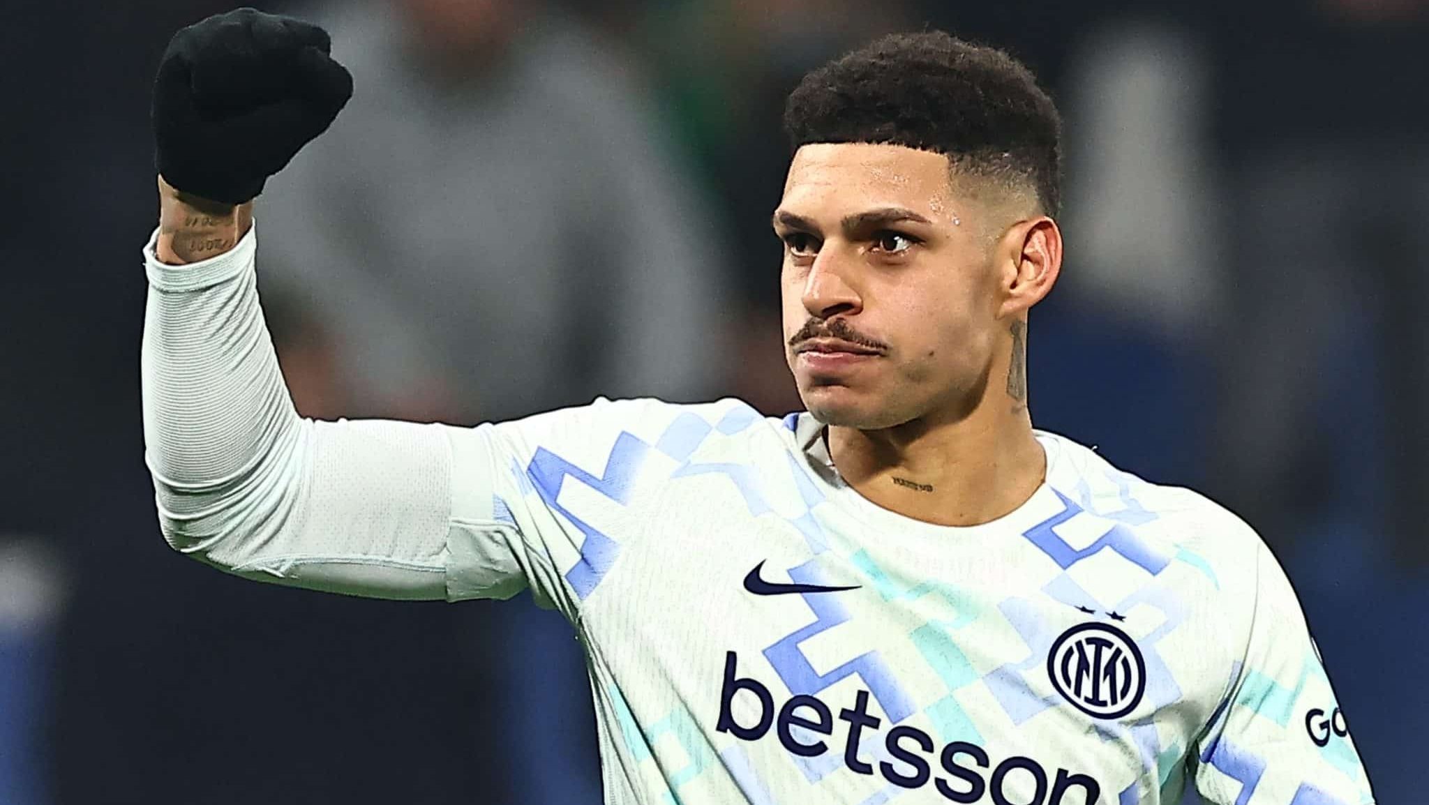 Luis Henrique comemora gol